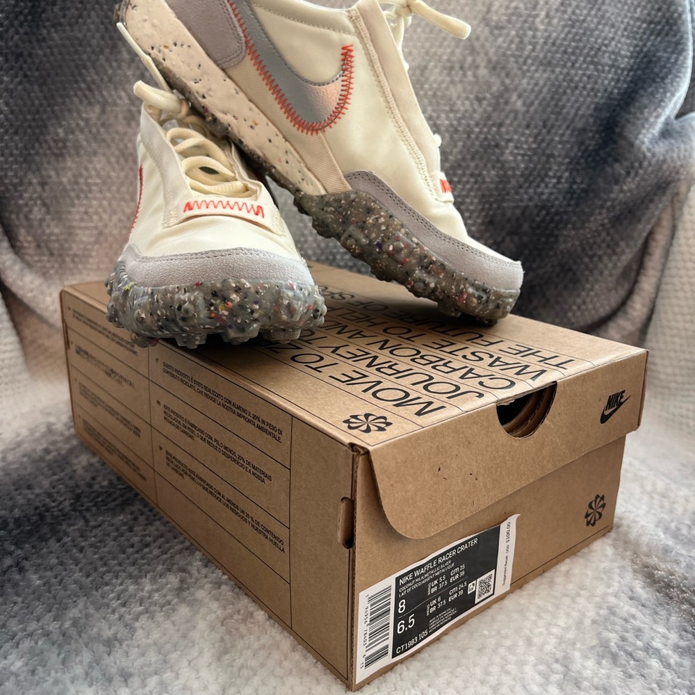 Nike waffle racer